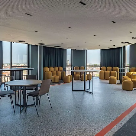 Radisson فندق