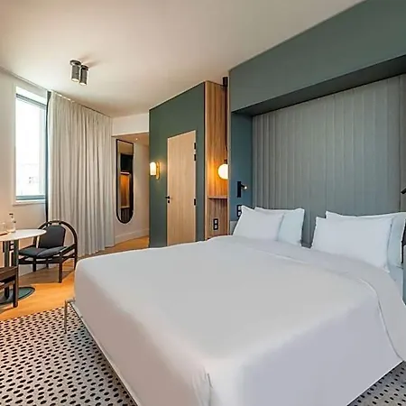 Отель Radisson 4*